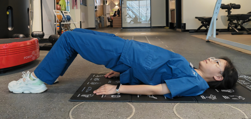 布骨,臀桥 布骨,臀桥